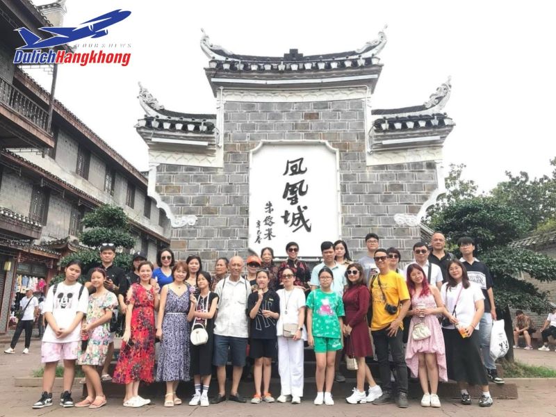 Tour du lịch Trương Gia Giới Trung Quốc - Phượng Hoàng Cổ Trấn 5 ngày 4 đêm