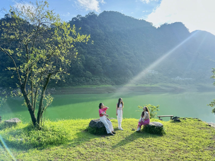 Du lịch Cao Bằng thăm hồ thang hen