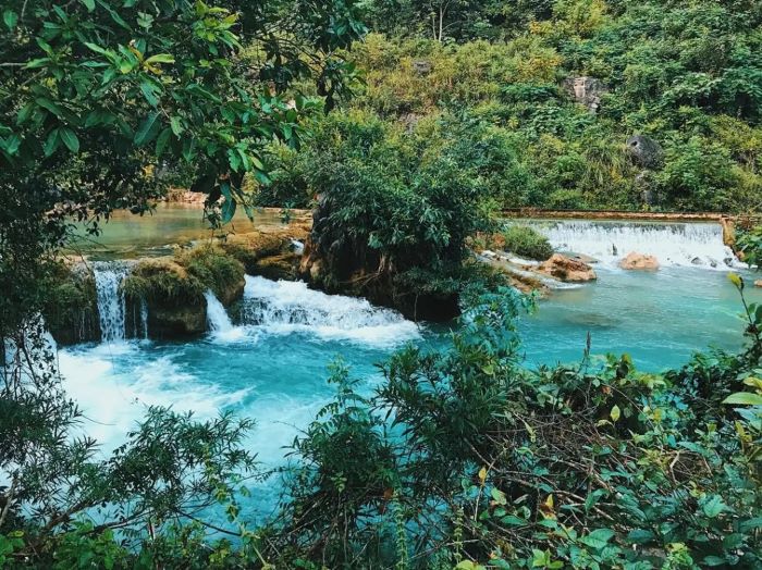 Du lịch Cao Bằng thăm hang Pác Bó