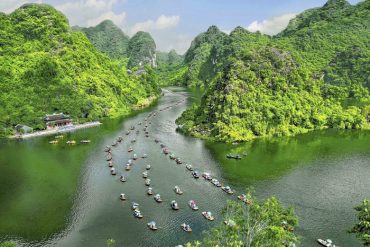 Chơi và ăn gì tại tour Ninh Bình? Gợi ý các hoạt động thú vị tại mảnh đất Cố đô