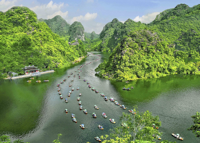 Chơi và ăn gì tại tour Ninh Bình? Gợi ý các hoạt động thú vị tại mảnh đất Cố đô