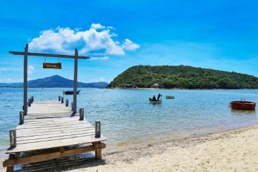 Trải nghiệm 1 ngày trên đảo Nhất Tự Sơn trong tour đường bay Phú Yên
