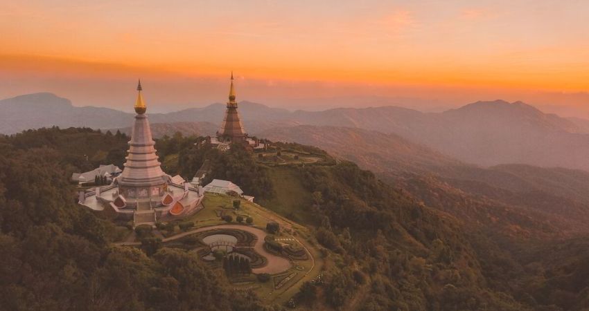 Bình minh trên đồi Doi Inthanon