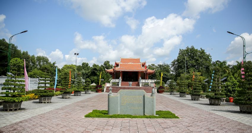 Khu tưởng niệm Chủ tịch Hồ Chí Minh là điểm đến không thể bỏ lỡ trong tour du lịch đường bay Hải Dương