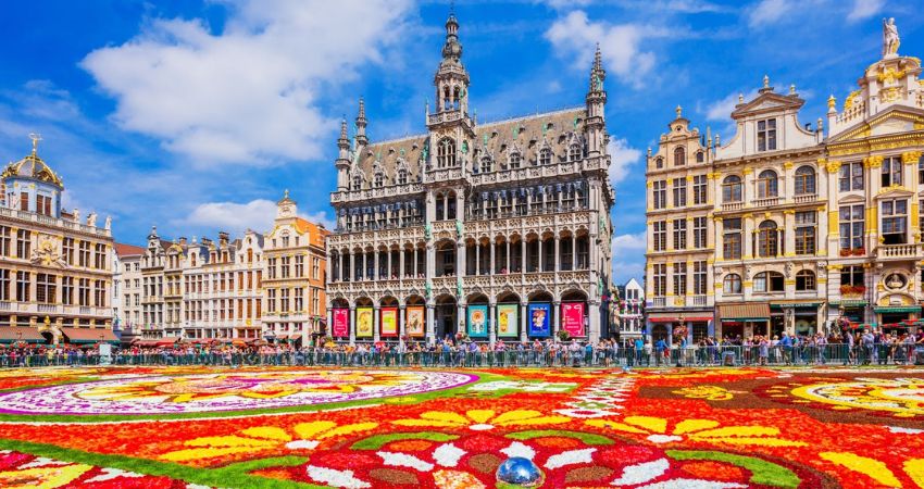 Tour du lịch hàng không Bỉ đến Grand Place, quảng trường đẹp nhất ở Brussels