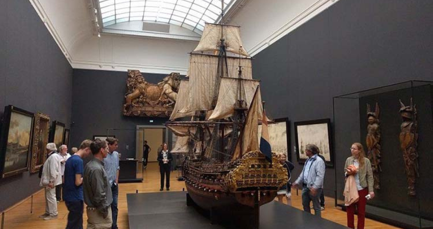 Tham quan bảo tàng Rijksmuseum khi tham gia tour du lịch hàng không Hà Lan