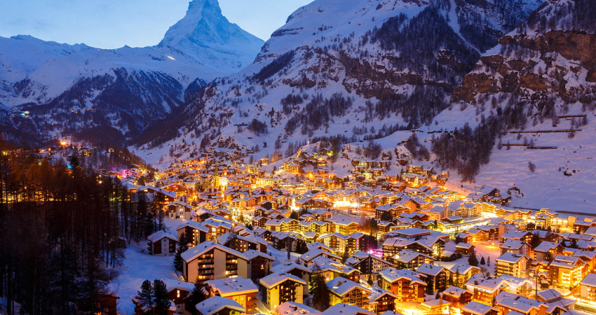 Ngôi làng Zermatt yên bình, nơi du khách có thể hòa mình vào không khí trong lành của thiên nhiên. 