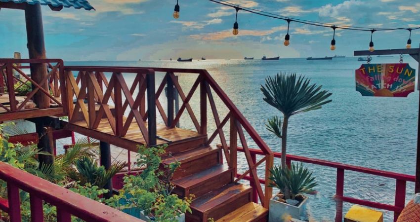 Phong cách mang đậm hơi thở biển tại Beach stop lounge & cafe