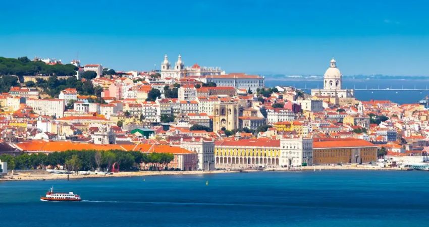 Khám phá thủ đô sôi động Lisbon khi đi tour hàng không Bồ Đào Nha