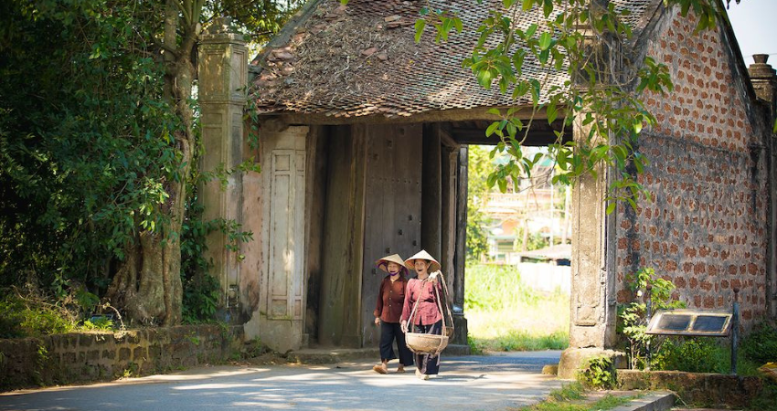 Vẻ đẹp cổ xưa của ngôi làng cổ Đường Lâm. 