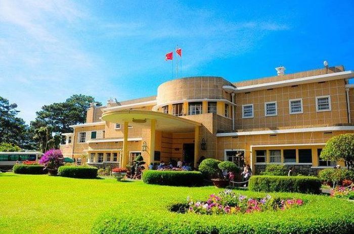 Check in Dinh Bảo Đại khi đến Đà Lạt