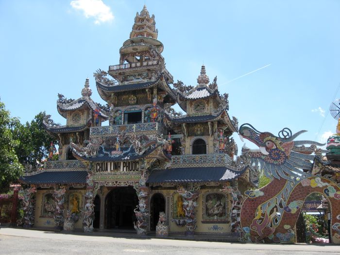 Ngôi chùa có kiến trúc Phật giáo độc lạ ở Đà Lạt