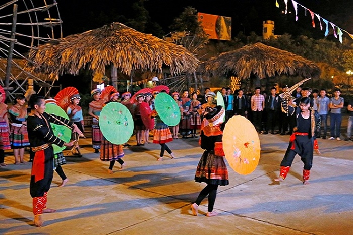 Du lịch Sapa: Chợ tình Sapa