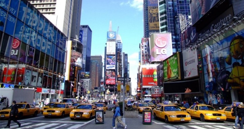 Đại lộ 5 Fifth avenue – Trung tâm thời trang của nước Mỹ, nơi tập trung các sàn Catwalk và các thương hiệu thời trang lớn