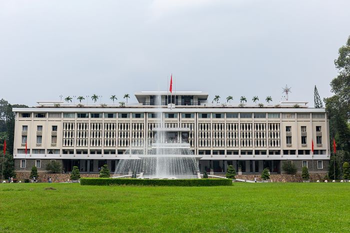Dinh Độc Lập là điểm du lịch lịch sử ở Hồ Chí Minh