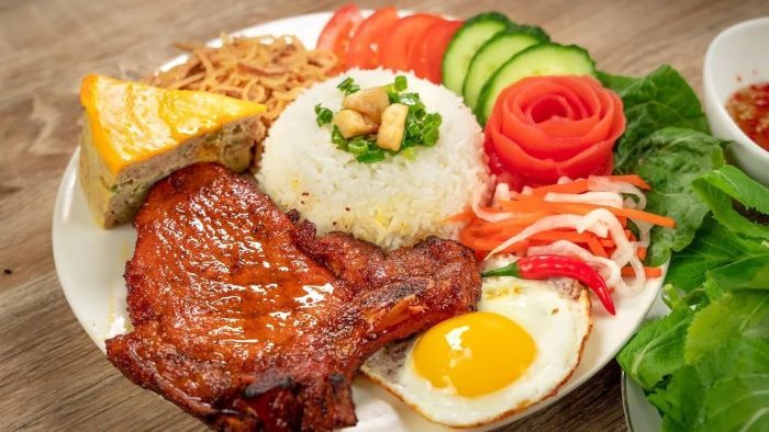 Món cơm đặc trưng ở Sài Gòn