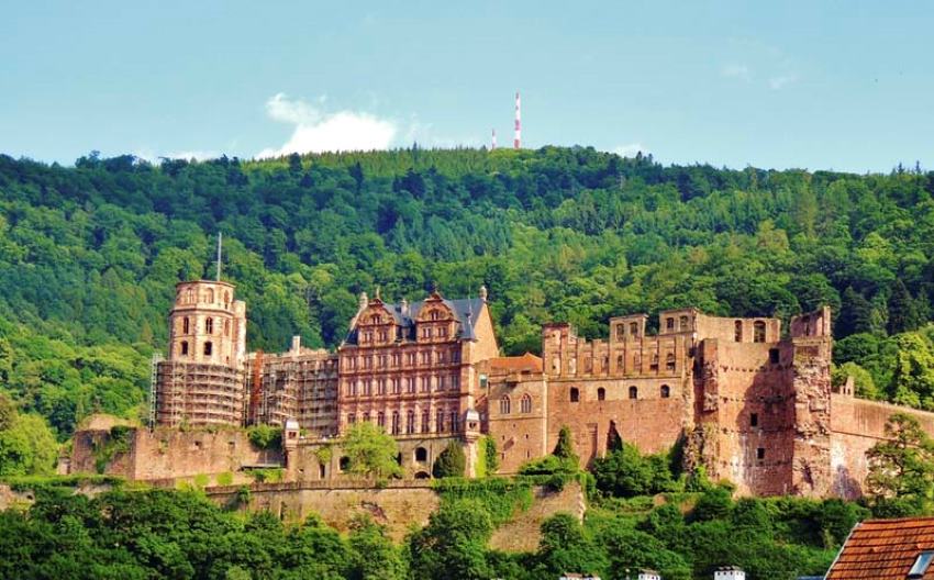 Chiêm ngưỡng lâu đài cổ Heidelberg độc đáo với kiến trúc xưa rất ấn tượng