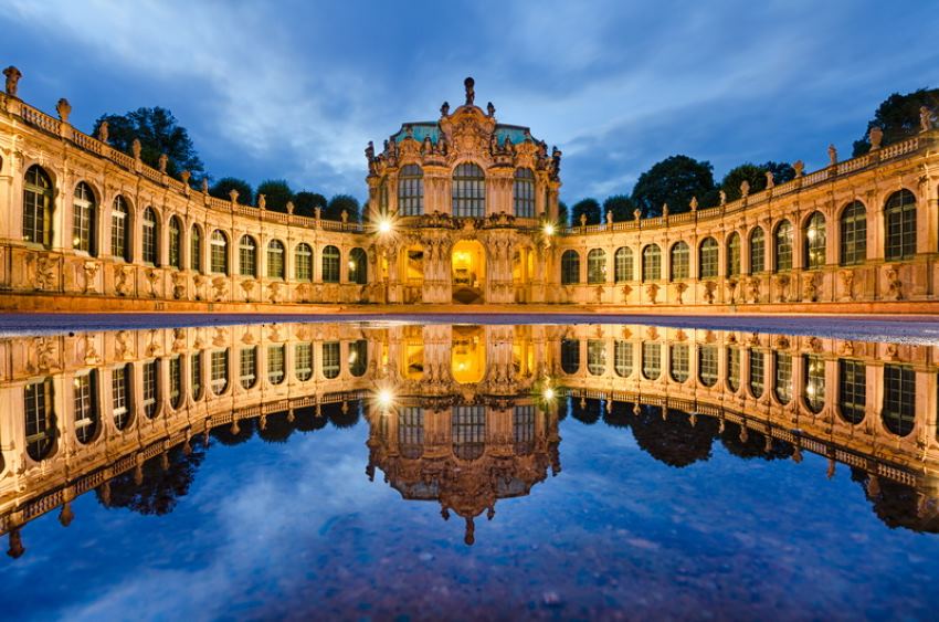 Tìm hiểu kiến trúc và lịch sử thú vị ở cung điện Zwinger