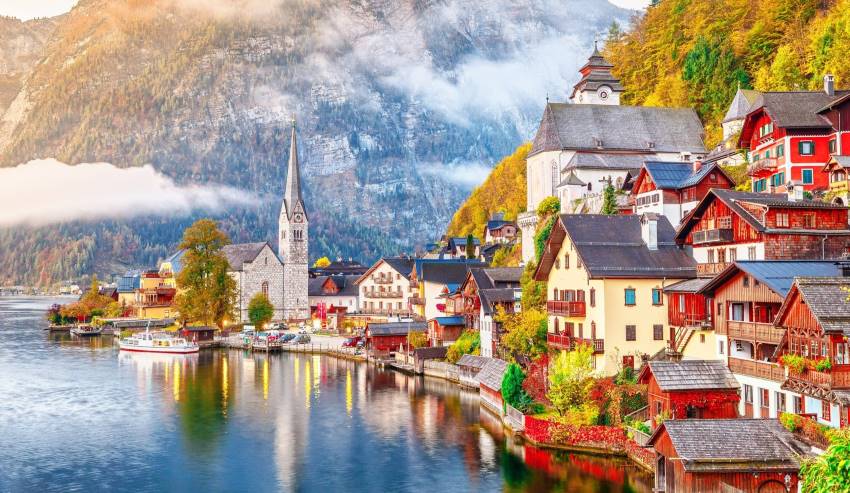 Độc đáo với kiến trúc Trung Cổ ở làng Hallstatt