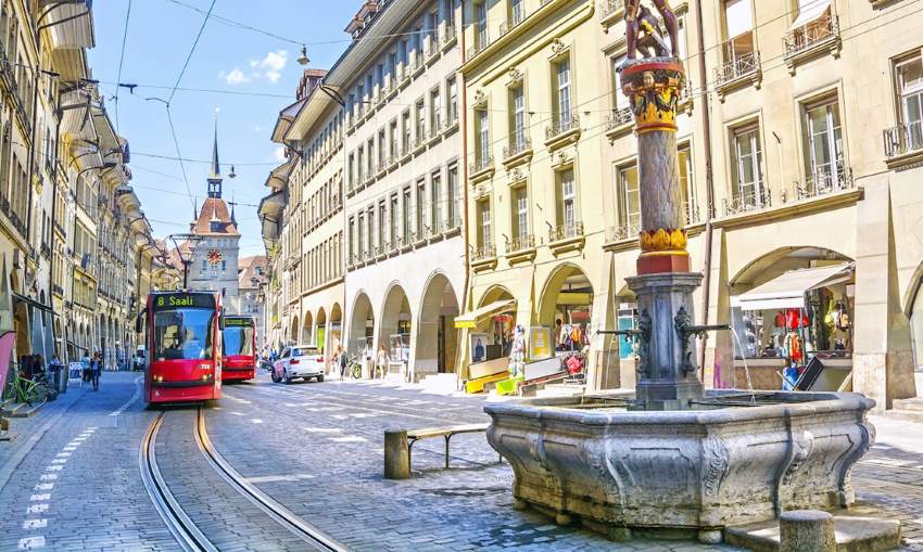 Check in phố cổ Bern ấn tượng ở Thụy Sĩ