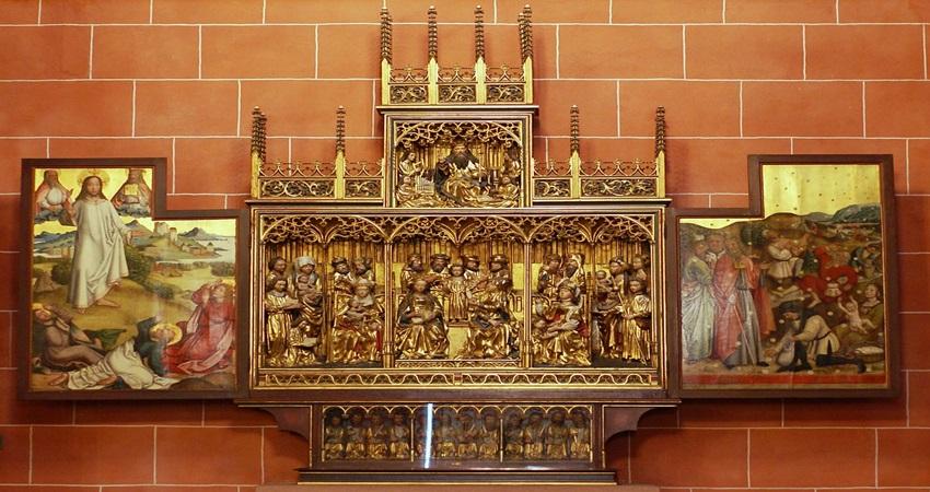 Tác phẩm nghệ thuật bên trong Frankfurt Cathedral