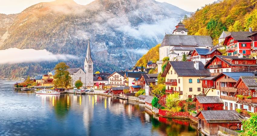 Đắm chìm vẻ đẹp cổ tích của ngôi làng Hallstatt