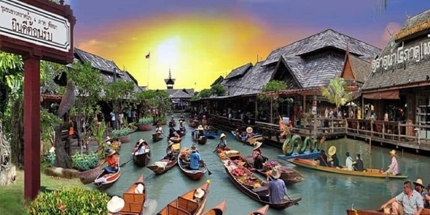 Chợ nổi 4 mùa ở Pattaya