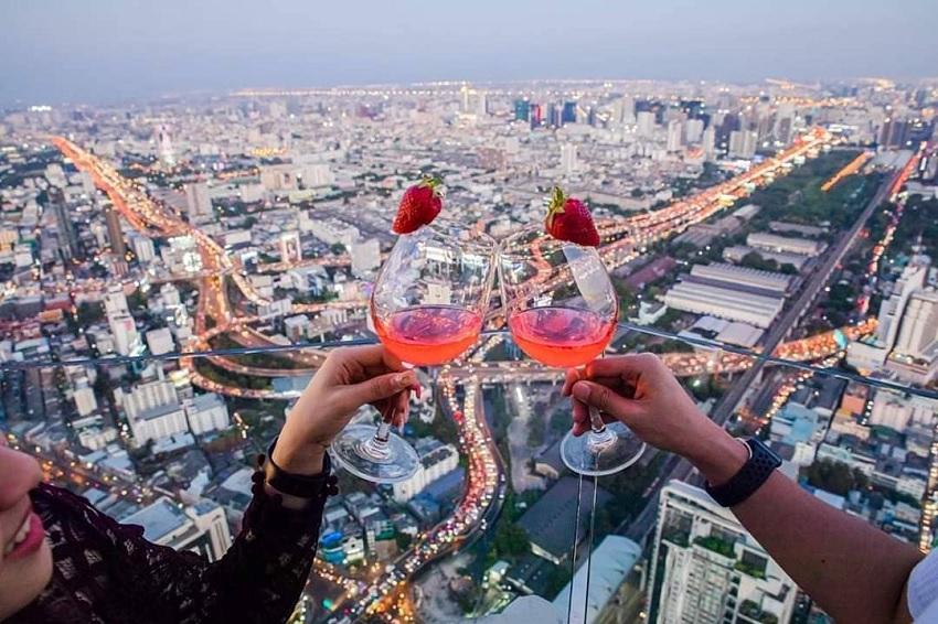 Thưởng thức Buffet sang trọng tại tầng 86 của Baiyoke Sky