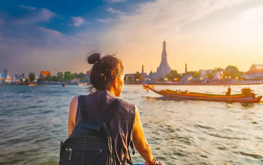 Ngắm nhìn Bangkok lung linh từ sông Chao Phraya
