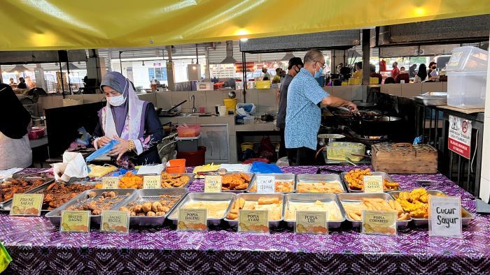 Thiên đường mua sắm hấp dẫn đang chờ bạn khám phá ở chợ Pasar Malam Gadong
