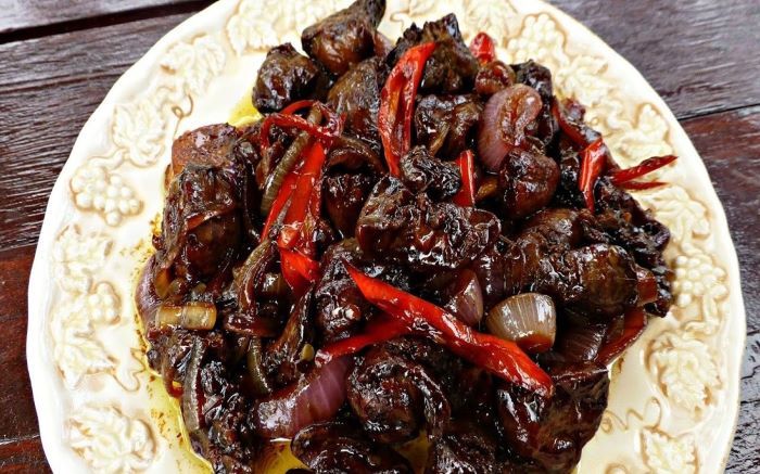 Hati Buyah là món phổi bò xào khiến nhiều du khách mê mẩn khi tới Brunei