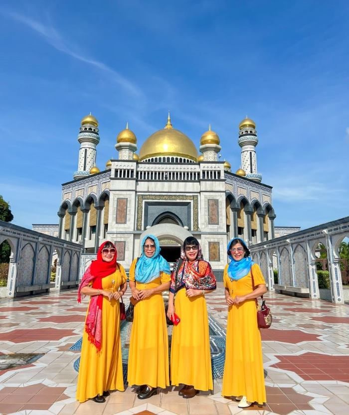 Đến tham quan Brunei nên ăn mặc lịch sự, nhất là khi tới các nhà thờ đạo Hồi