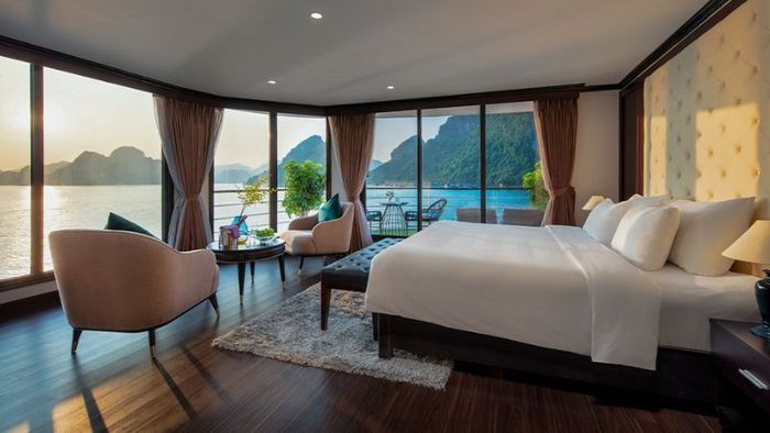 Thiết kế sang trọng của phòng Mon Cheri Suite