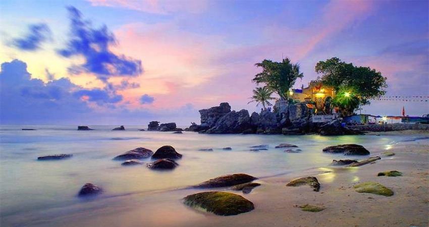 Dinh Cậu ở Phú Quốc không chỉ linh thiêng mà còn có cảnh đẹp thơ mộng, yên bình 
