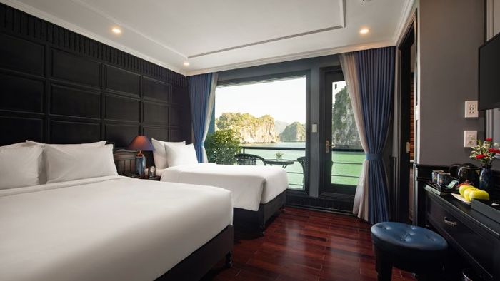 Ban công ngắm vịnh tuyệt đẹp của Luxury Balcony Suite -Family VIP