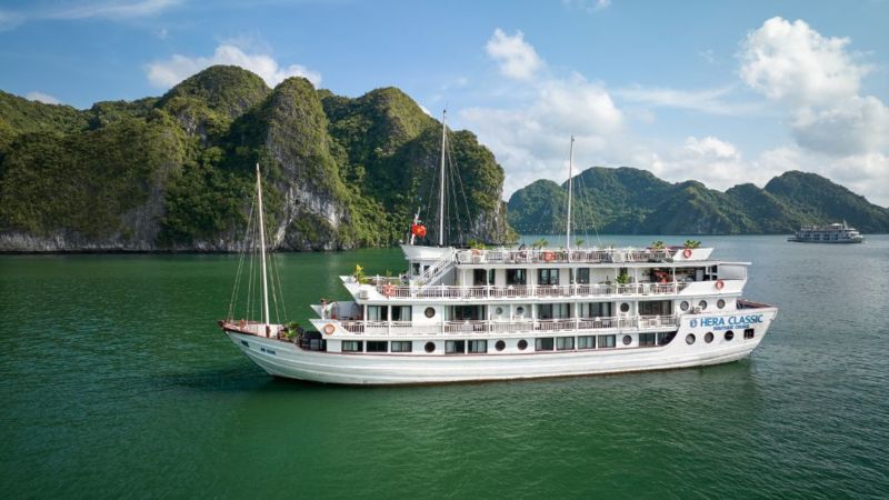 Du thuyền Hera Classic Boutique