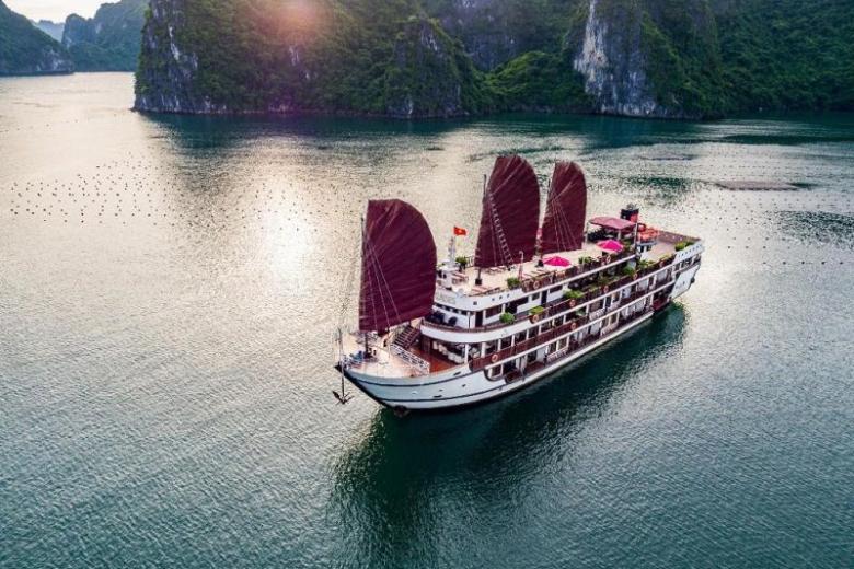 Du thuyền Alisa Premier 2 ngày