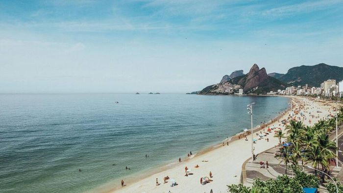 Vẻ thơ mộng, bình yên ở bãi biển Ipanema
