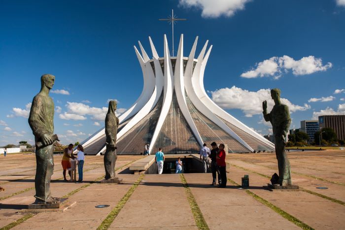 Kiến trúc vương miện khổng lồ của nhà thờ Brasilia