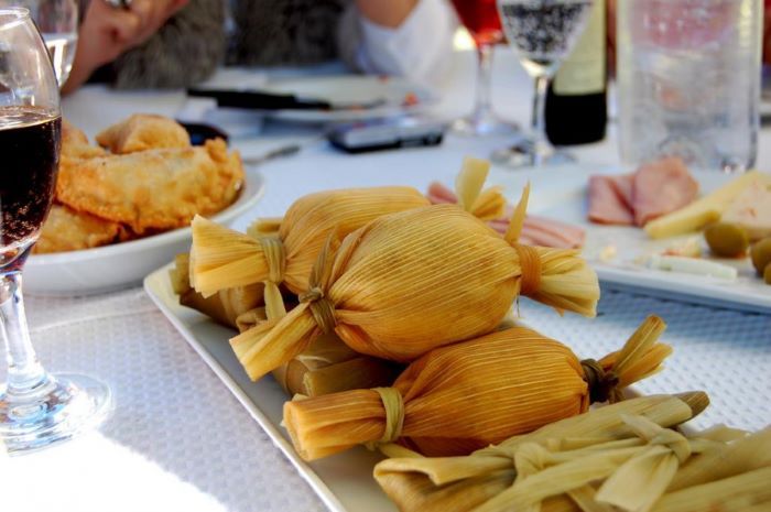 Món bánh cuộn Humita độc đáo