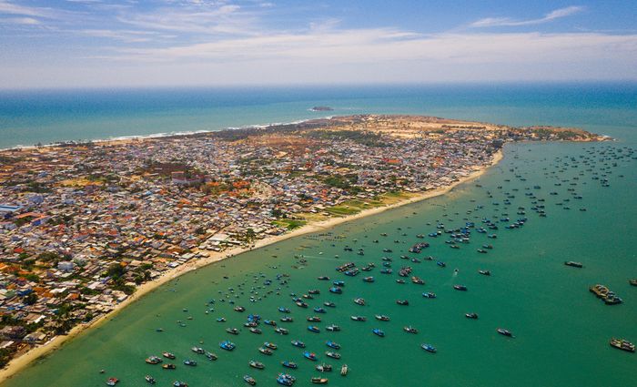 Nét đẹp yên bình ở làng chài Mũi Né