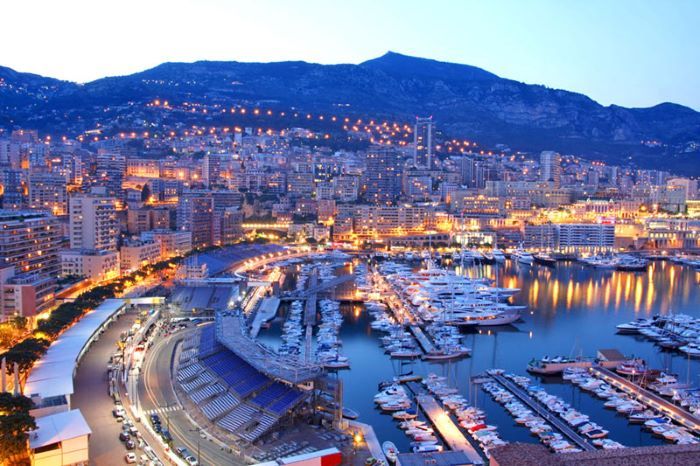 Bến đậu du thuyền Monte Carlo Harbor xa hoa