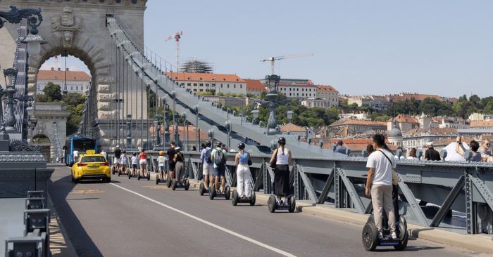 Chú ý tuân thủ luật giao thông khi tới Hungary du lịch