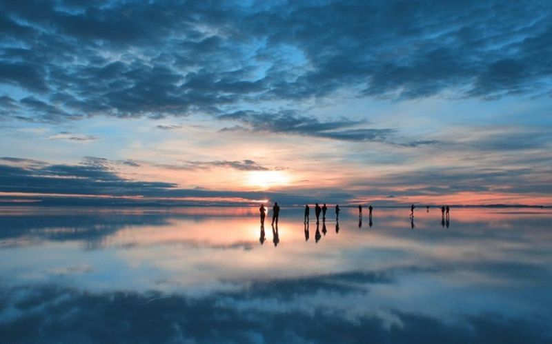 Ngỡ ngàng với vẻ đẹp siêu thực của cánh đồng muối Uyuni 