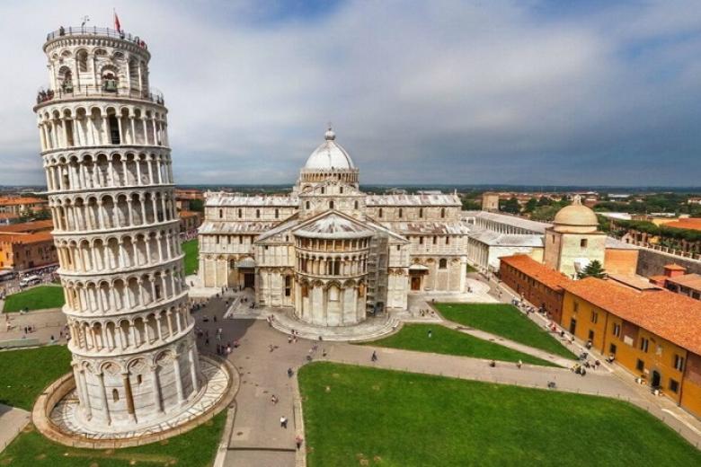 Tháp nghiêng Pisa