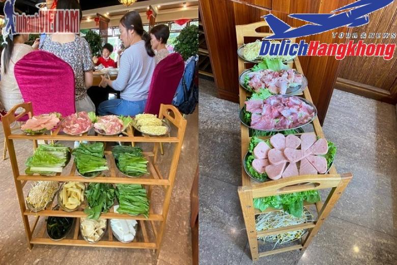Khách dùng bữa