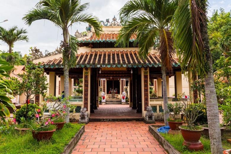 Lăng Mạc Cửu