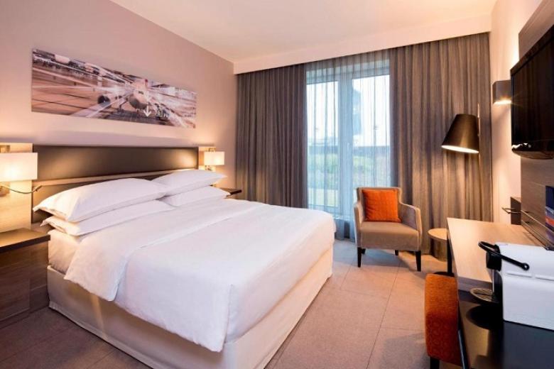 Sheraton Düsseldorf Airport Hotel