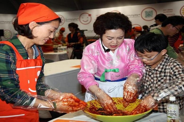 Tham gia lớp học làm Kimchi