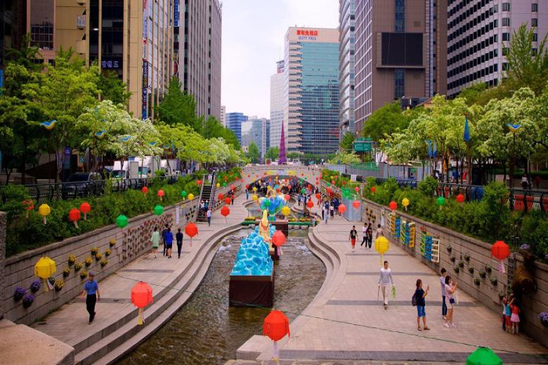 Suối nhân tạo Cheonggyecheon